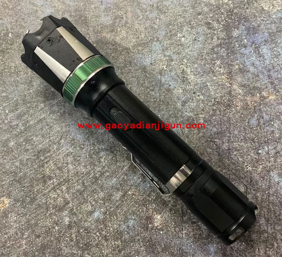 黑鹰6610防身电棒
